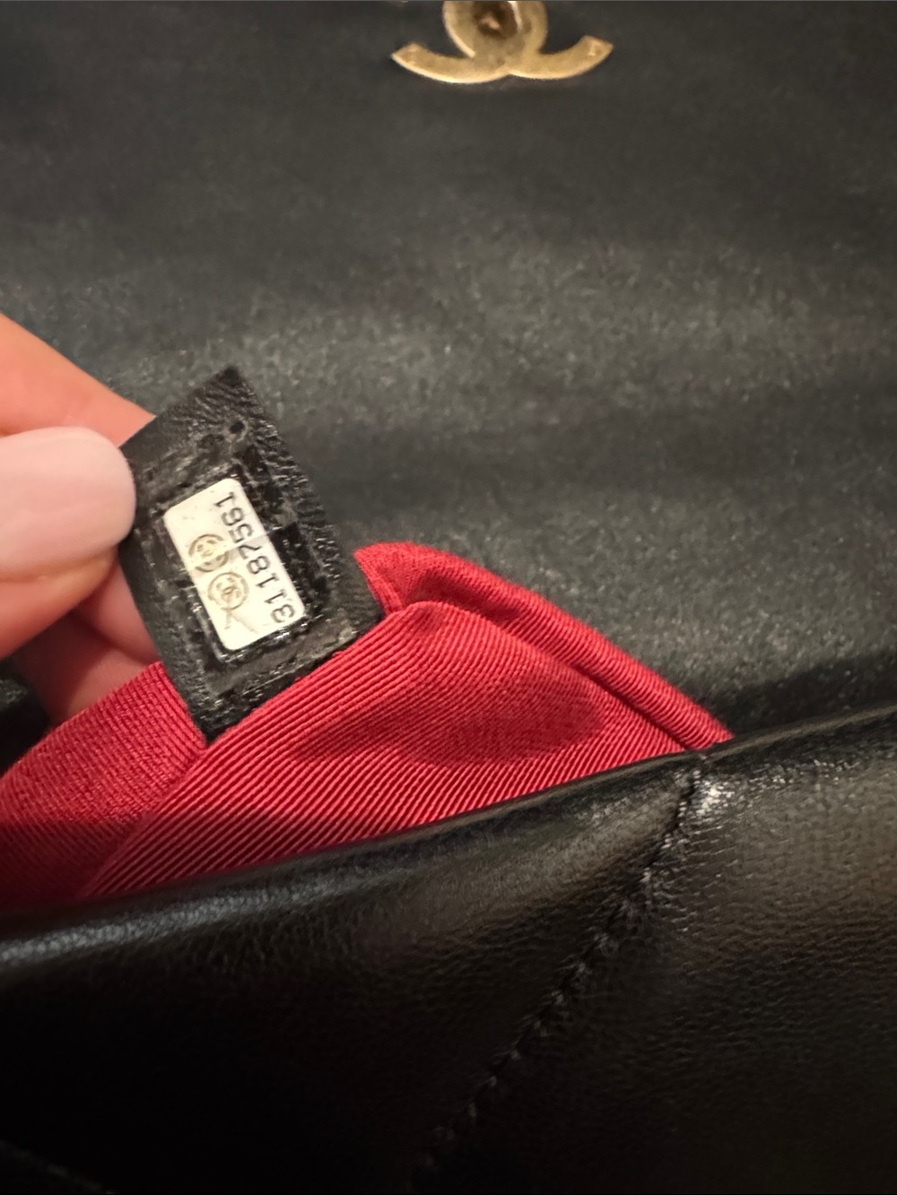 Chic Black Quilted Leather Bag - Picture 14 of 16